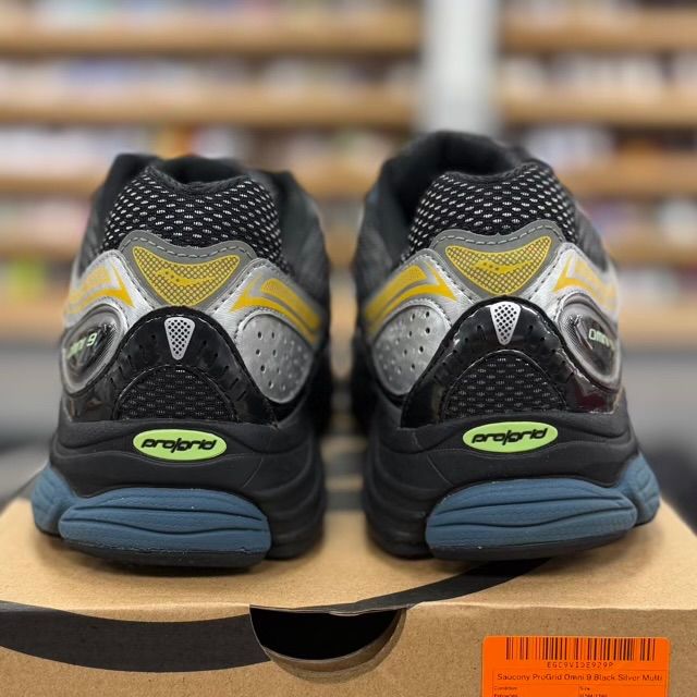 Saucony ProGrid Omni 9 Black Silver Multi - Preowned