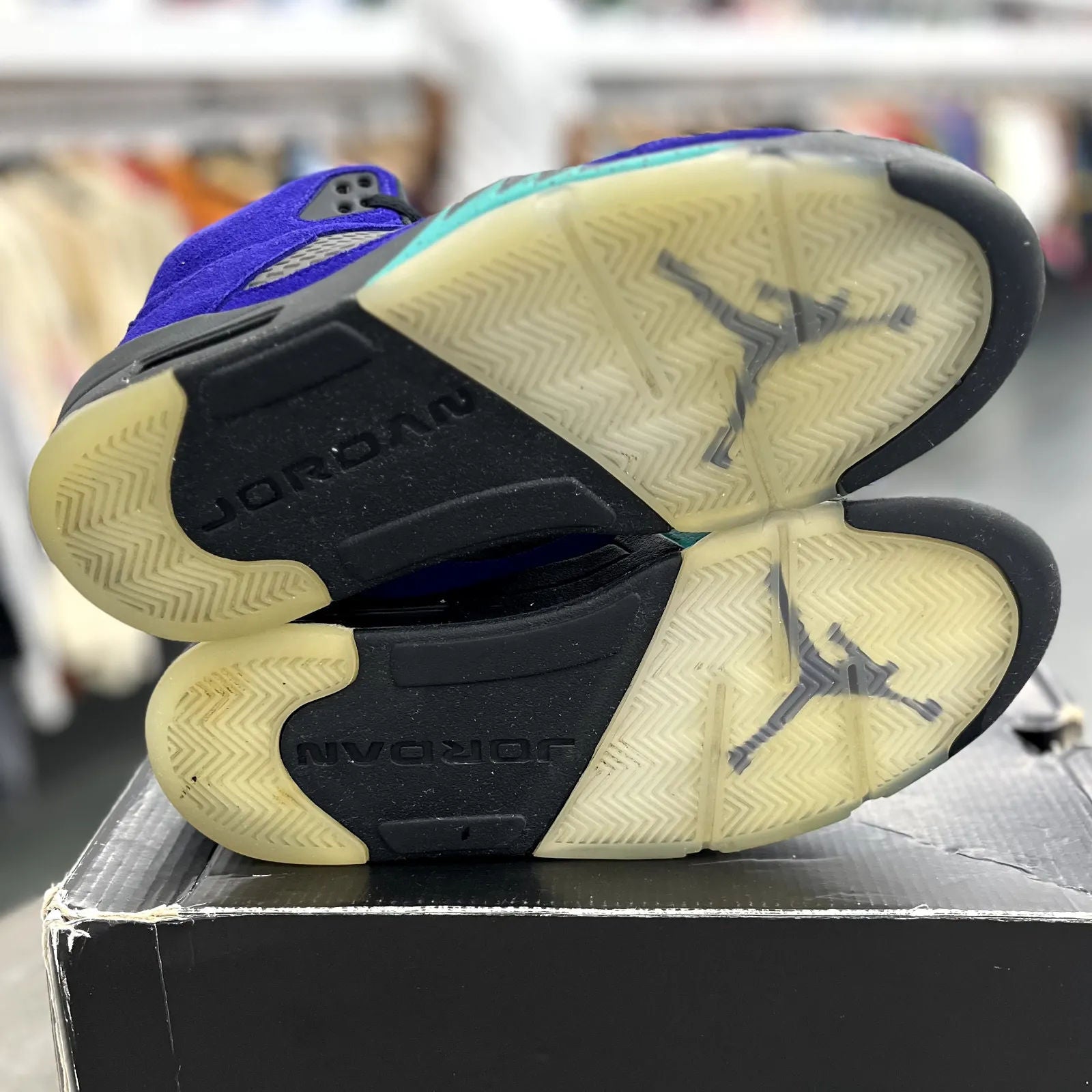 Jordan 5 Retro Alternate Grape - Preowned