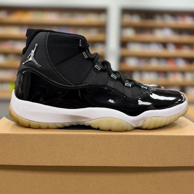Jordan 11 Retro Jubilee 25th Anniversary - Preowned