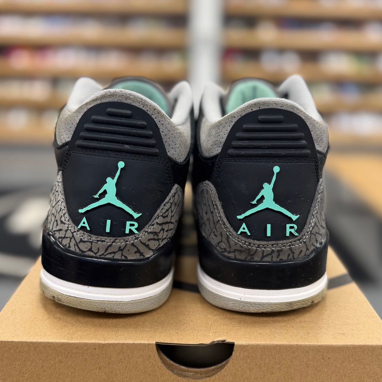 Jordan 3 Retro Green Glow - Preowned
