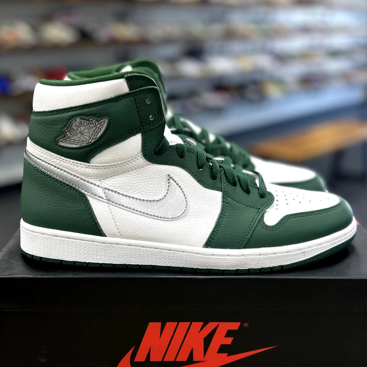 Jordan 1 Retro High OG Gorge Green - Preowned