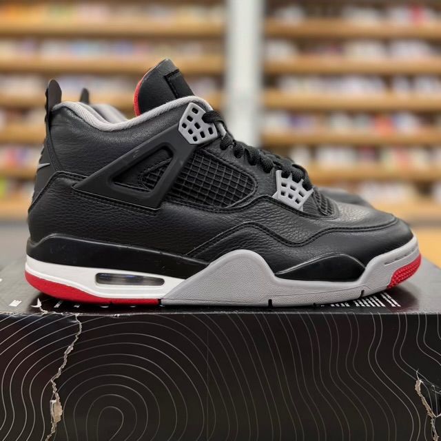 Jordan 4 Retro Bred Reimagined - Preowned