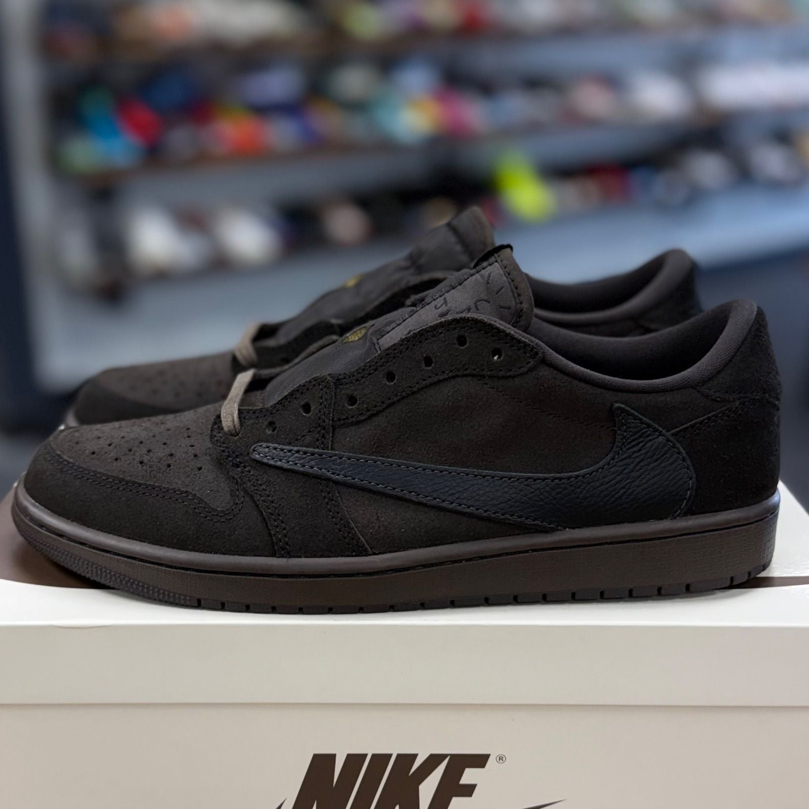 Jordan 1 Retro Low OG SP Travis Scott Velvet Brown - Preowned