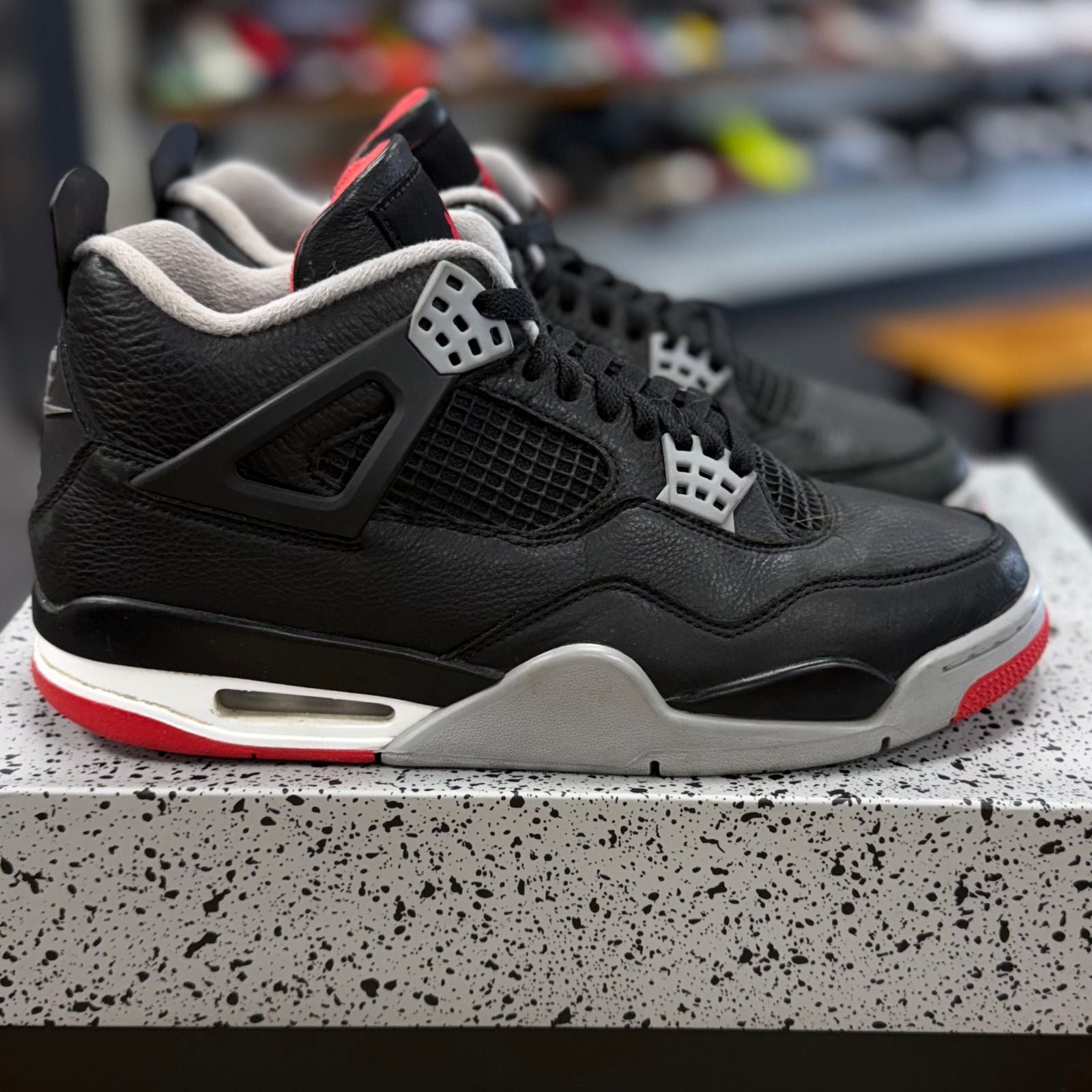 Jordan 4 Retro Bred Reimagined - Preowned