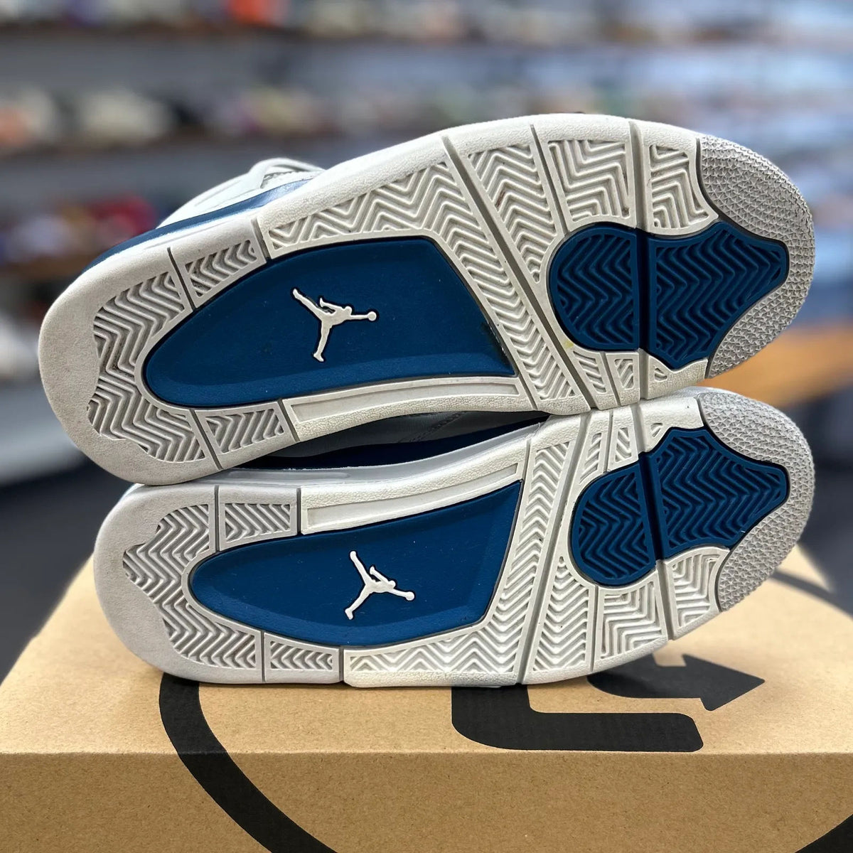 Jordan 4 Retro Military Blue (2024) (GS) - Preowned