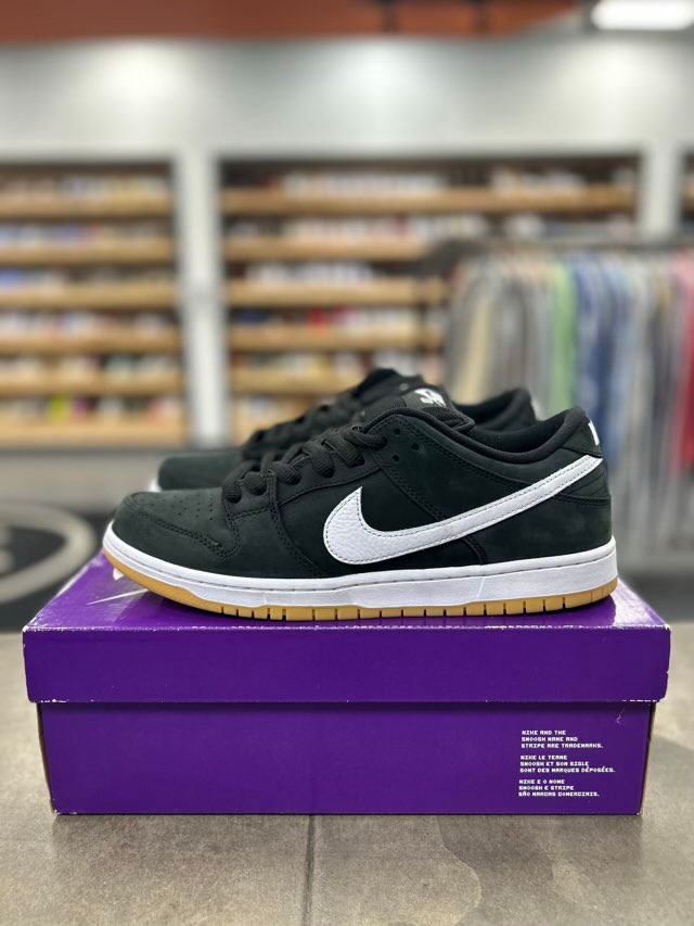 Nike SB Dunk Low Pro Black Gum - Preowned