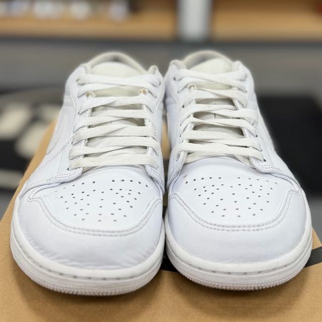 Jordan 1 Low Triple White - Preowned