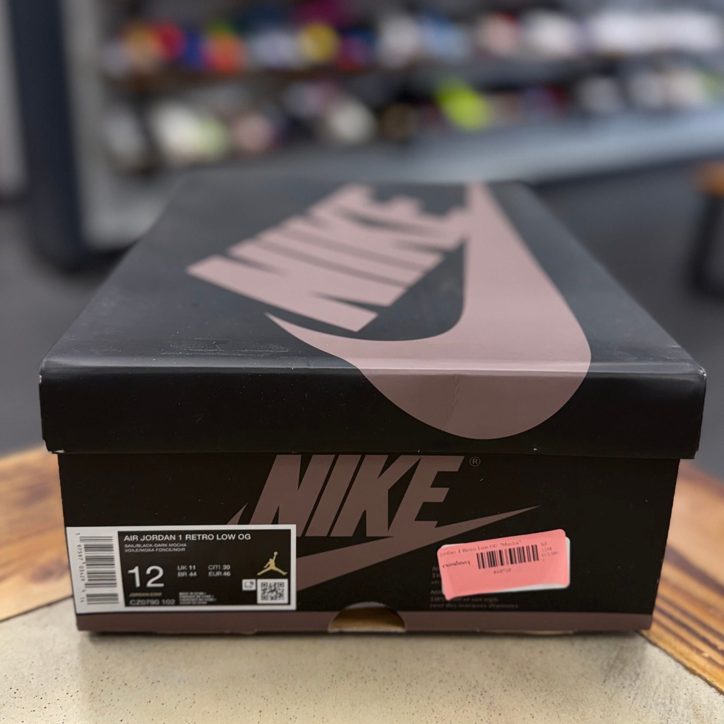 BRAND NEW STEAL - Jordan 1 Retro Low OG Mocha