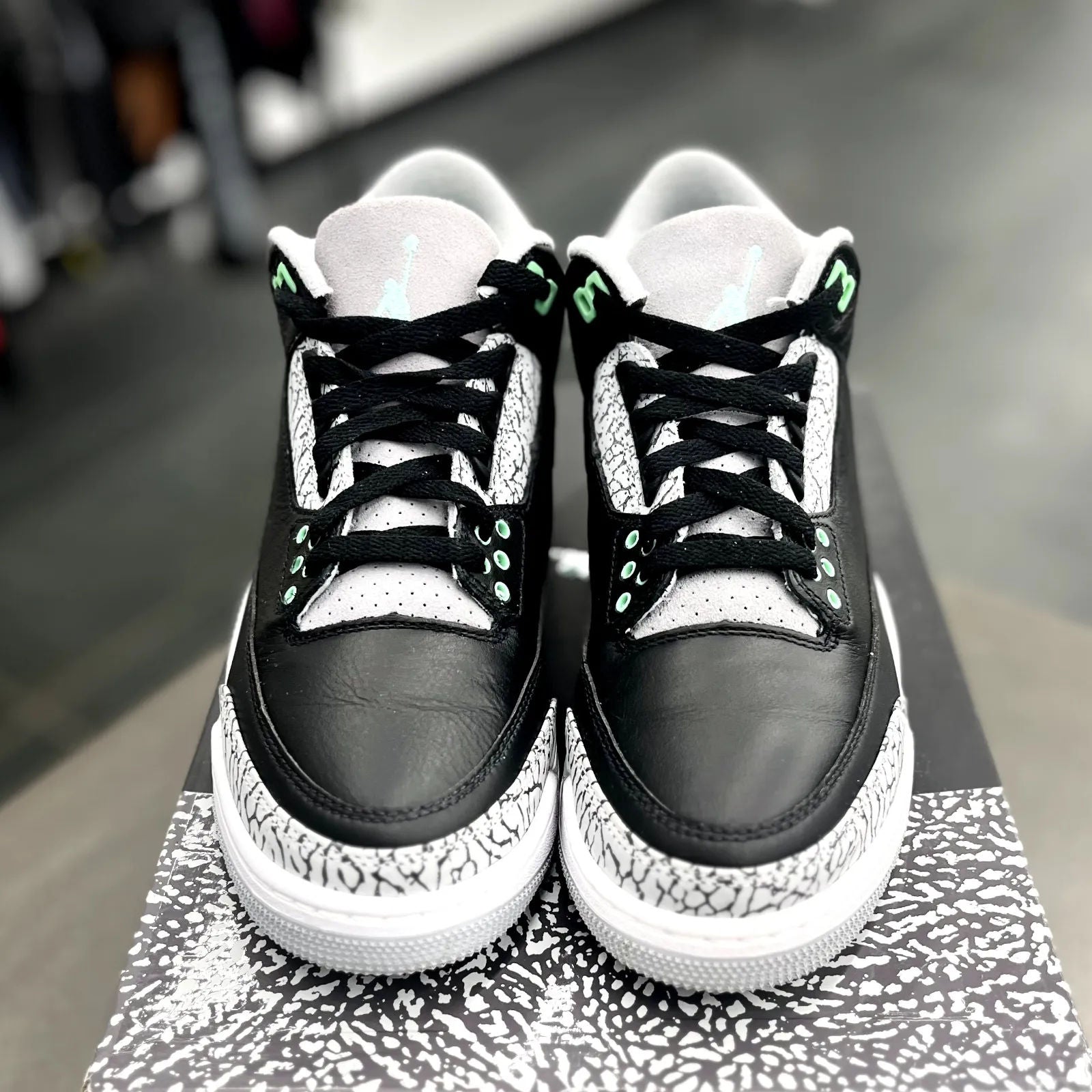 Jordan 3 Retro Green Glow - Preowned