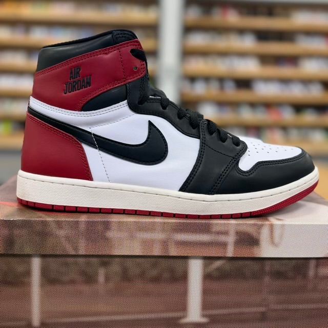 Jordan 1 Retro High OG Black Toe Reimagined - Preowned