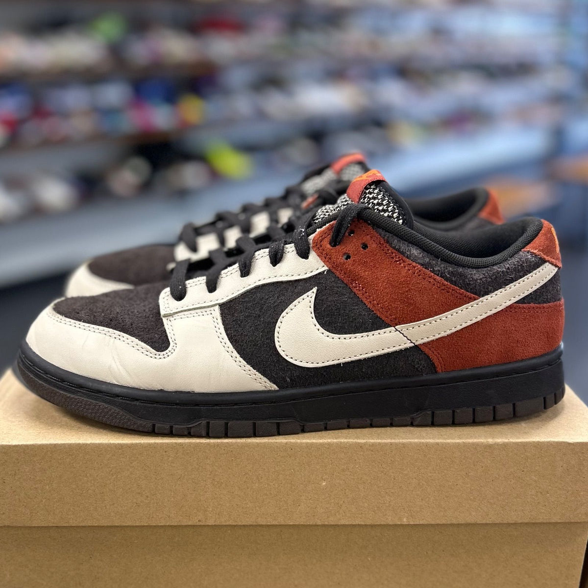 Nike Dunk Low Red Panda - Preowned