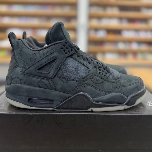 Jordan 4 Retro Kaws Black - Preowned