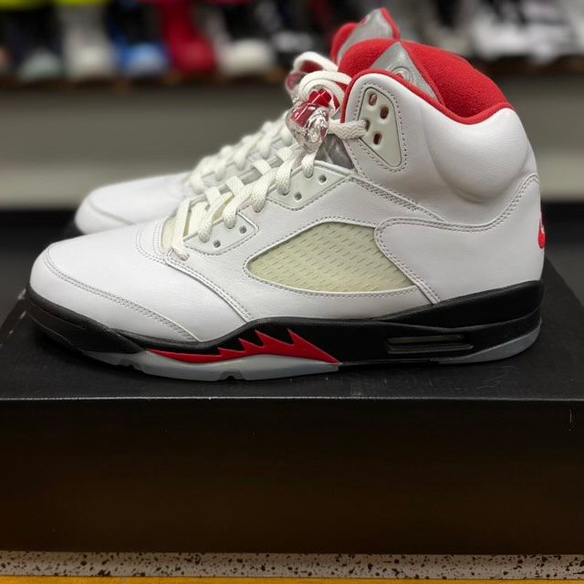 Jordan 5 Retro Fire Red Silver Tongue (2020) - Preowned