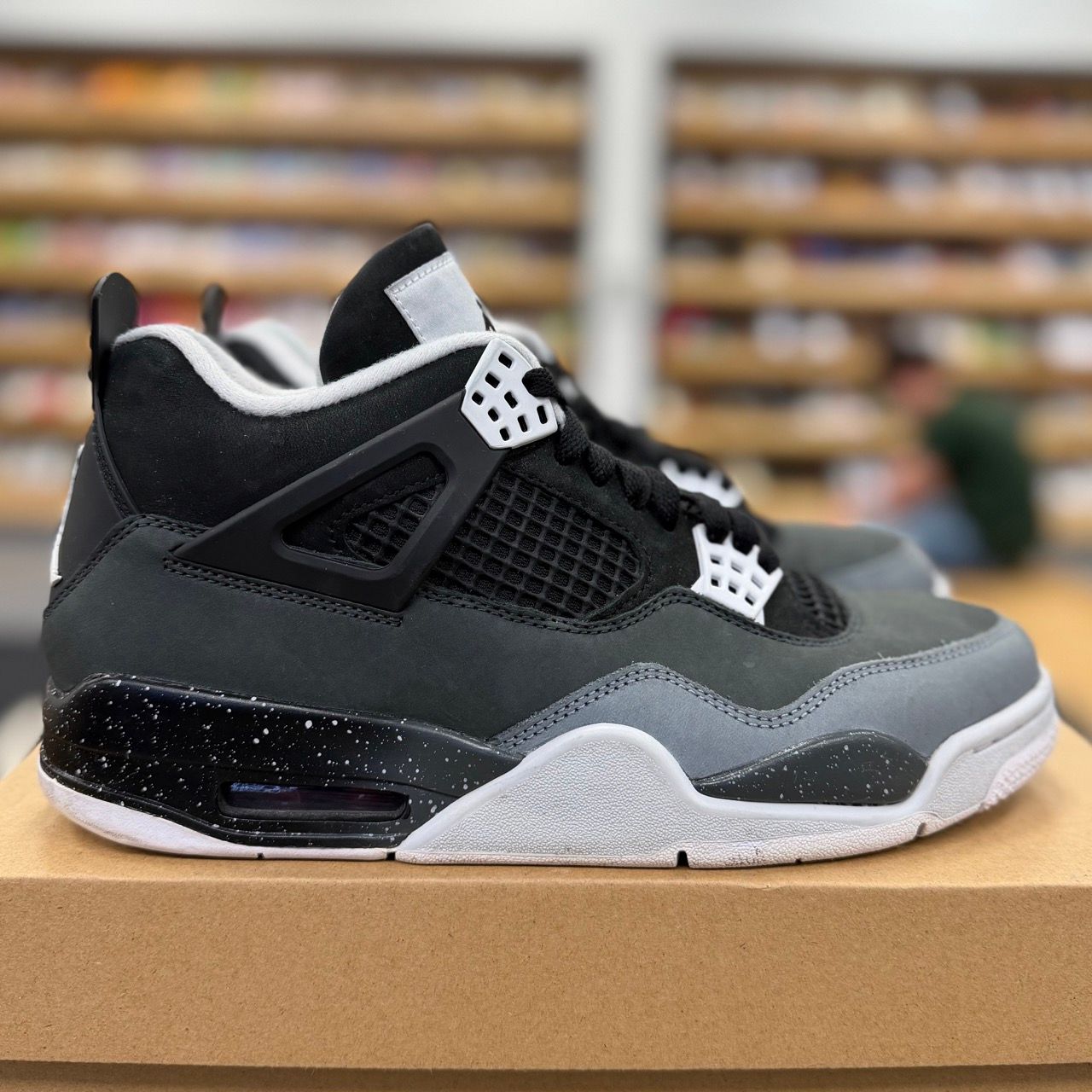 Jordan 4 Retro Fear (2024) - Preowned