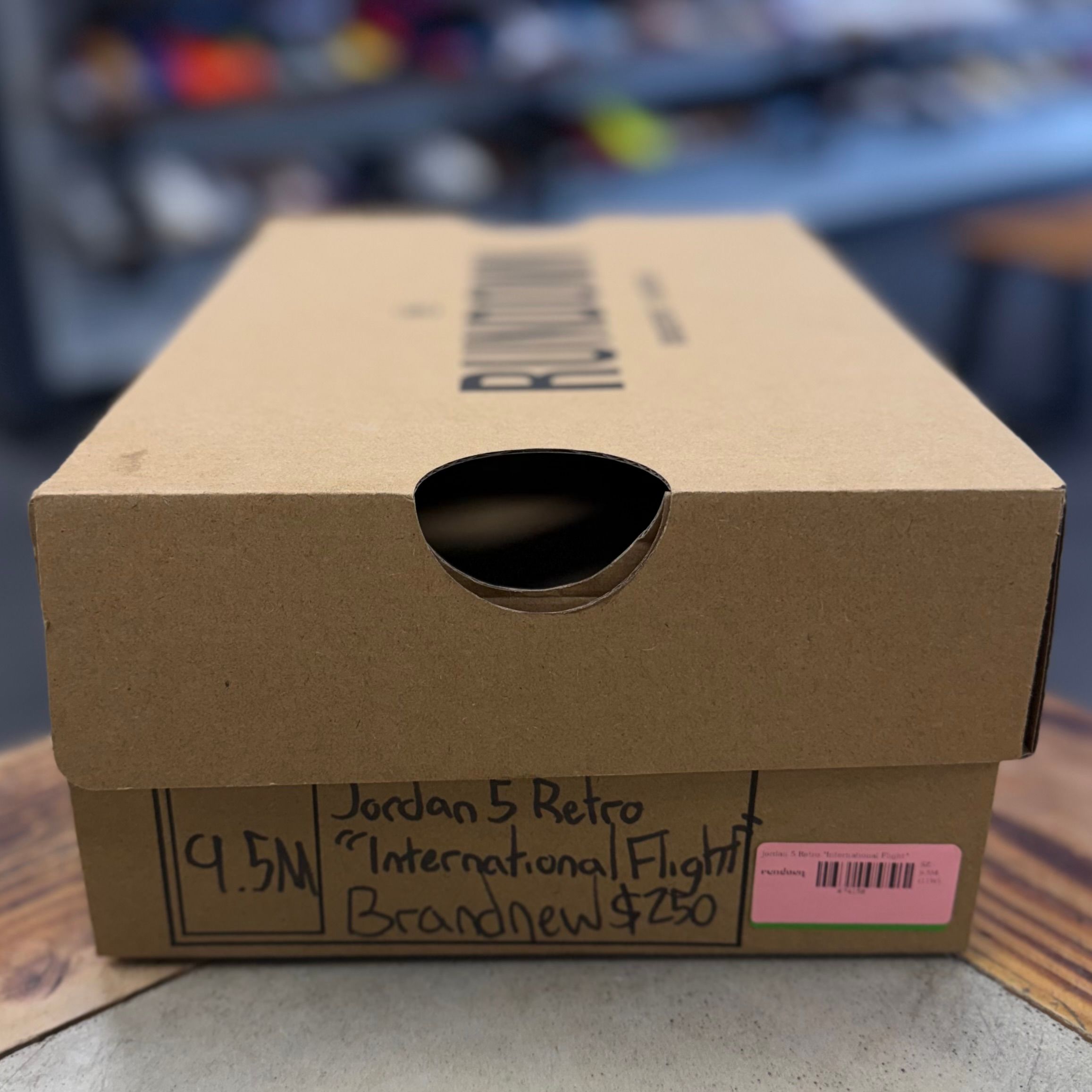 BRAND NEW STEAL - Jordan 5 Retro International Flight