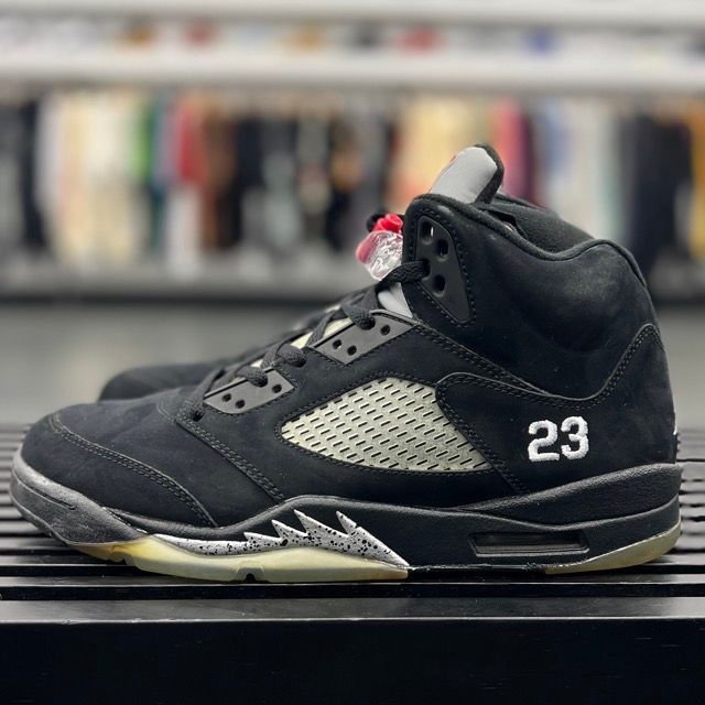 Jordan 5 Retro Black Metallic (2011) - Preowned