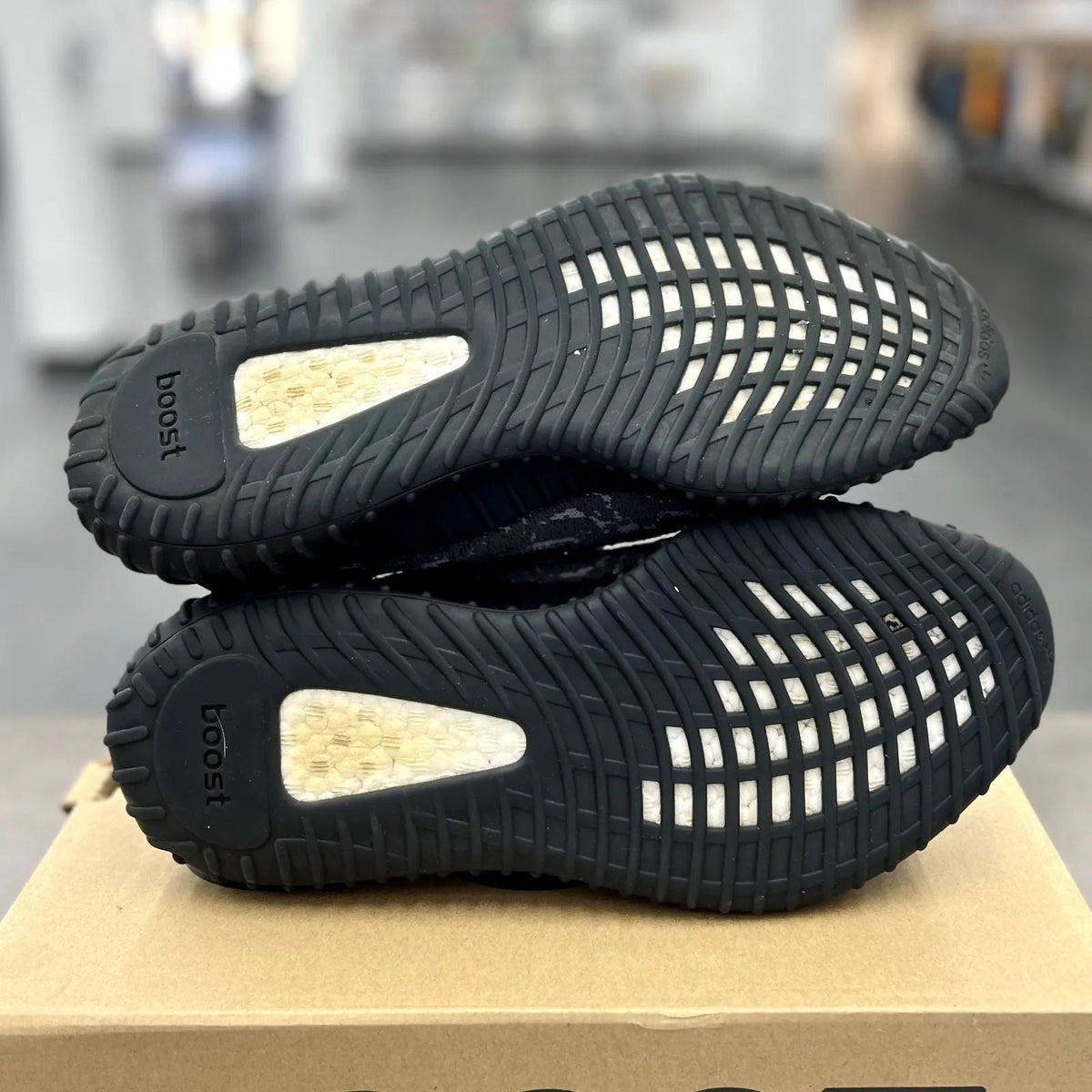 adidas Yeezy Boost 350 V2 MX Dark Salt - Preowned