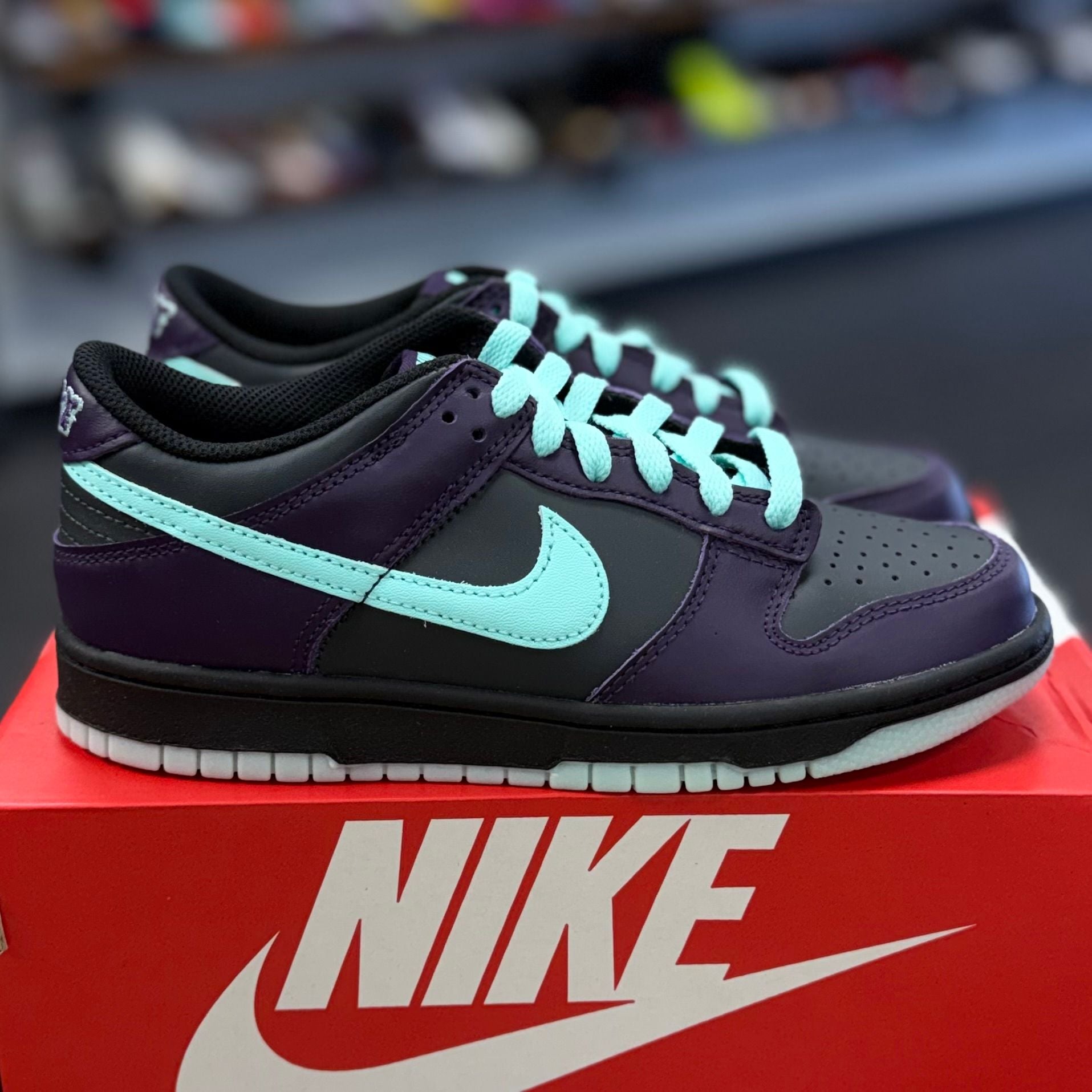 BRAND NEW STEAL - Nike Dunk Low Wizard (GS)