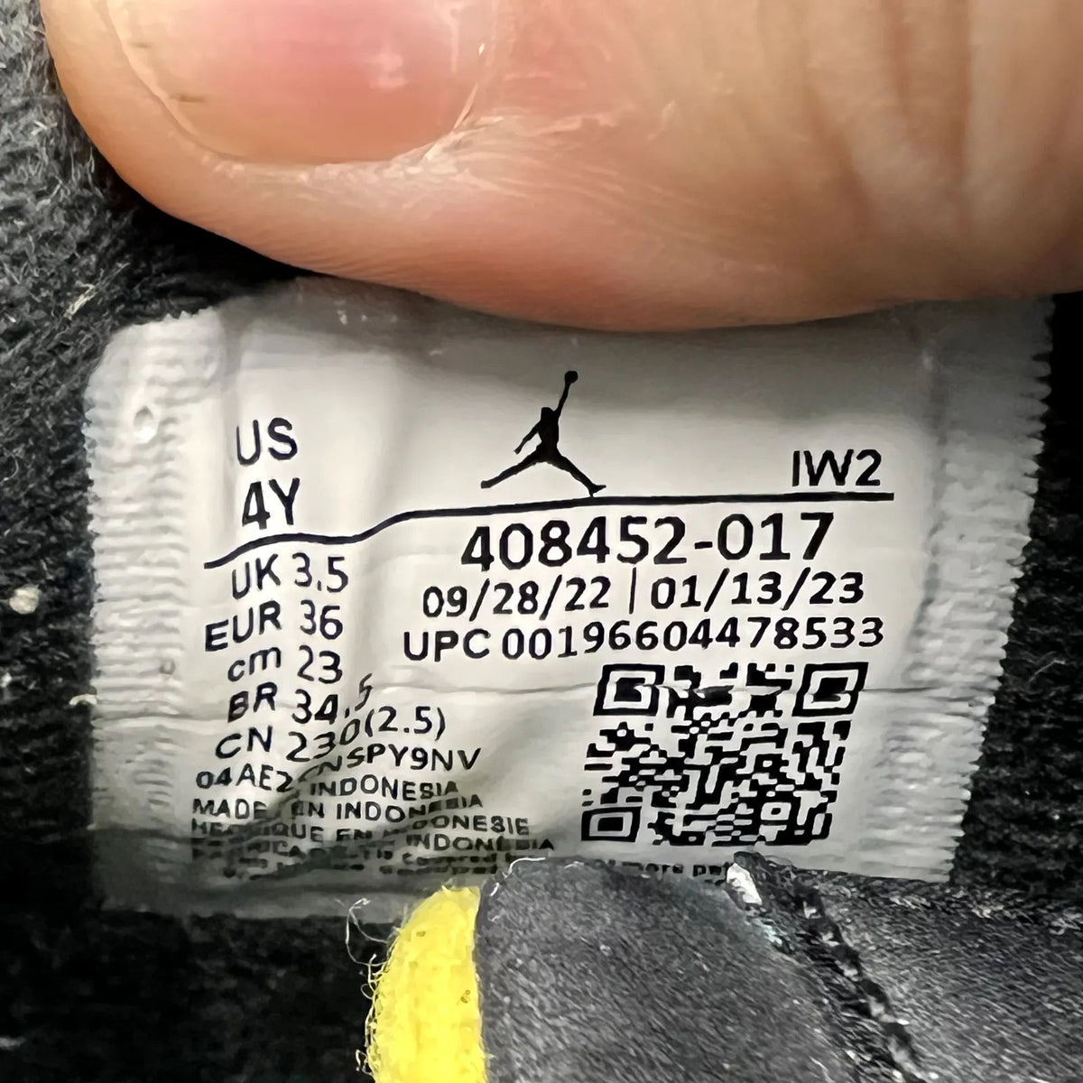 Jordan 4 Retro Thunder (2023) (GS) - Preowned