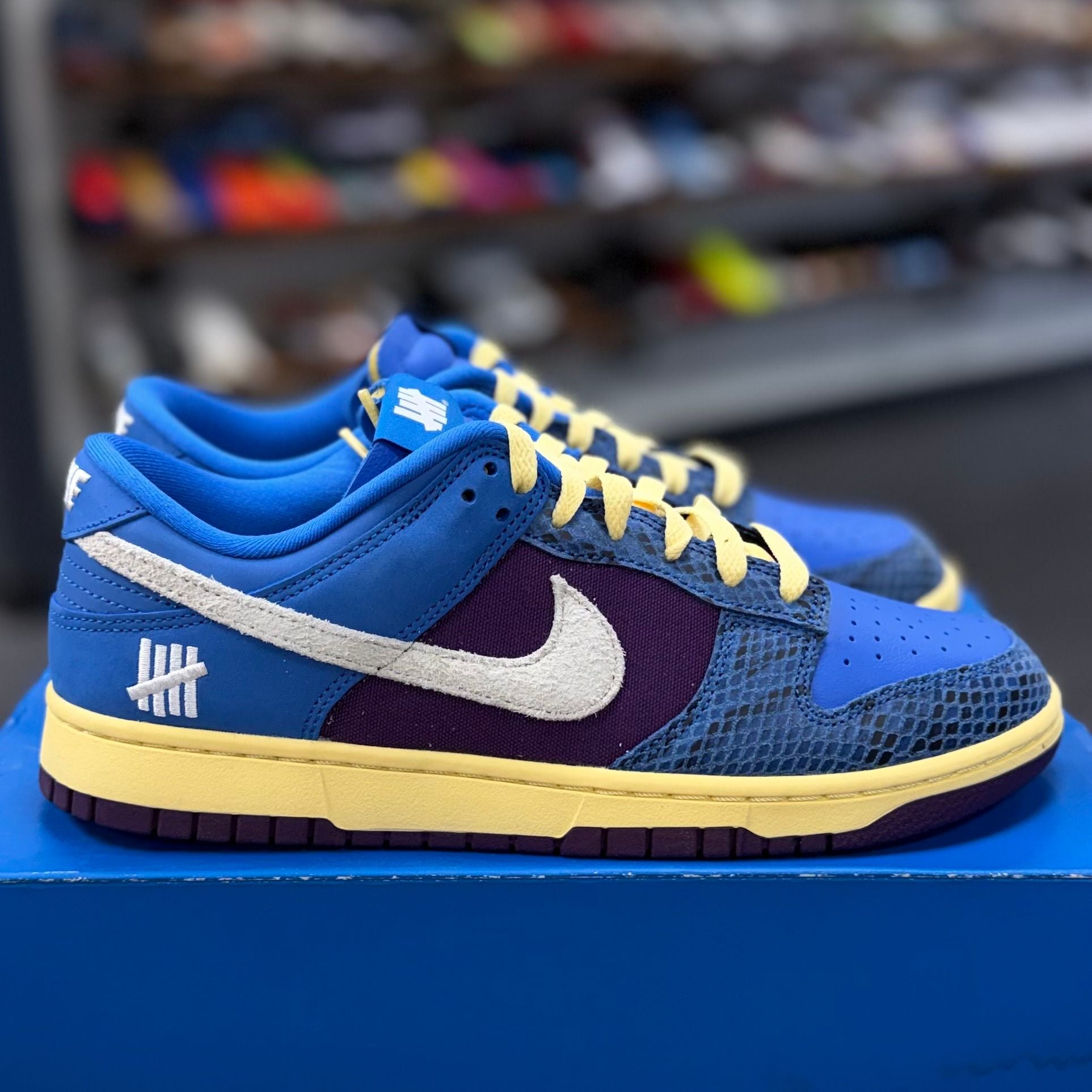Nike Dunk Low Undefeated 5 On It Dunk vs. AF1 - Preowned