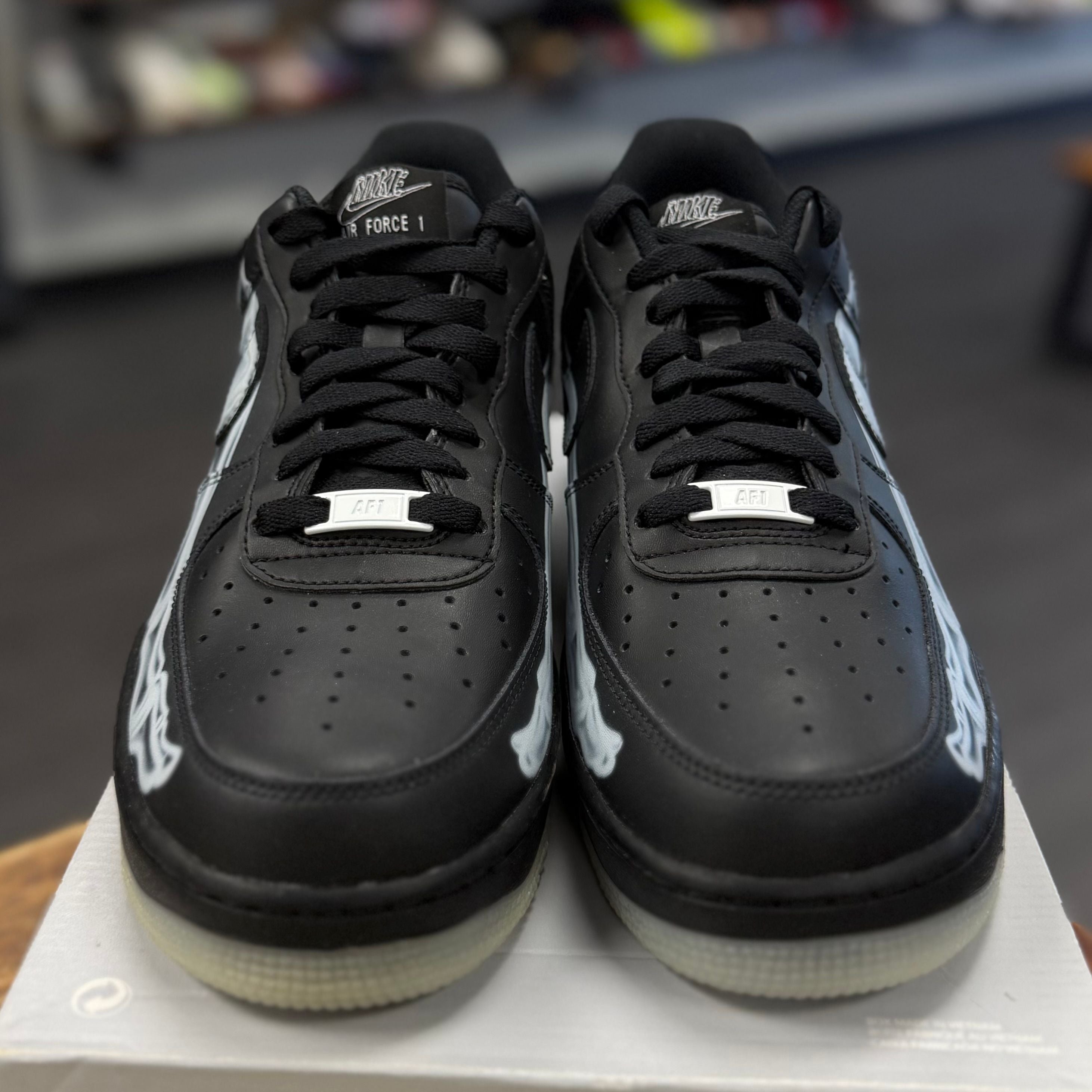 BRAND NEW STEAL - Nike Air Force 1 Low Black Skeleton Halloween (2019)