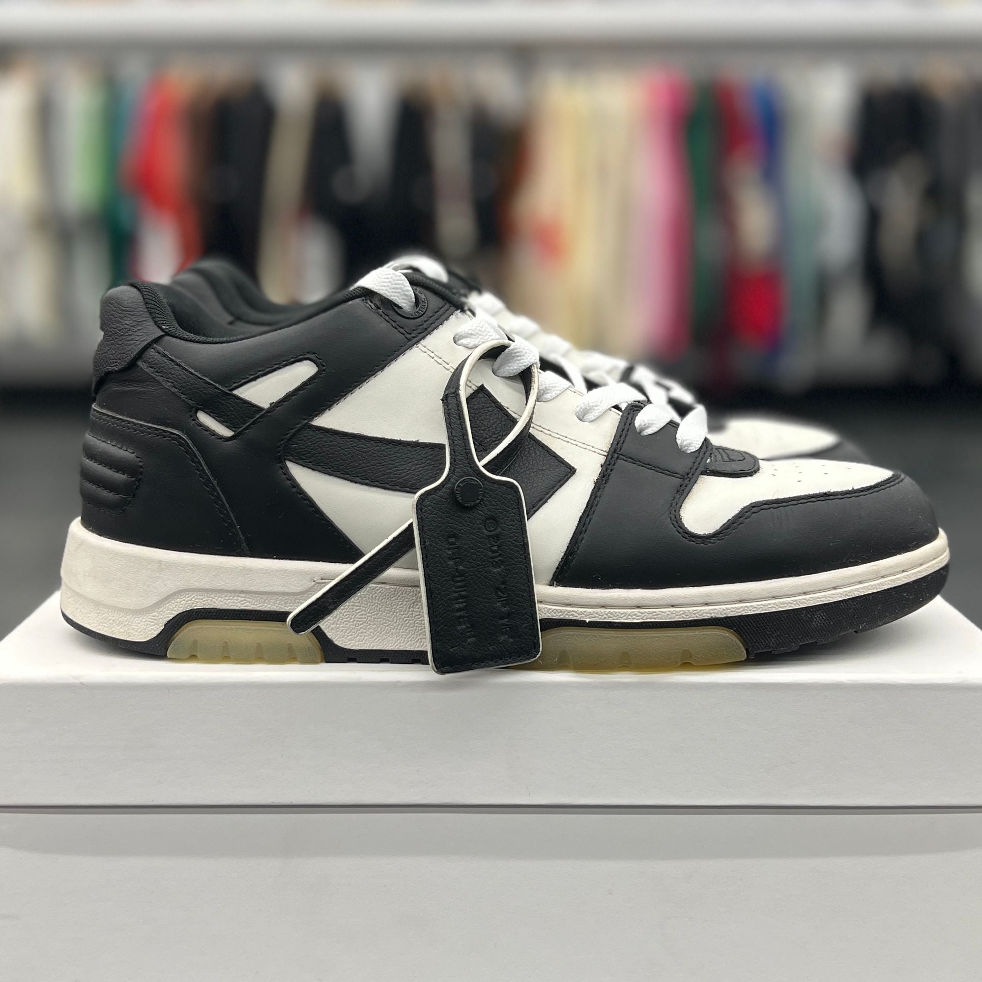 OFF-WHITE Out Of Office OOO Low Tops White Black White - Preowned