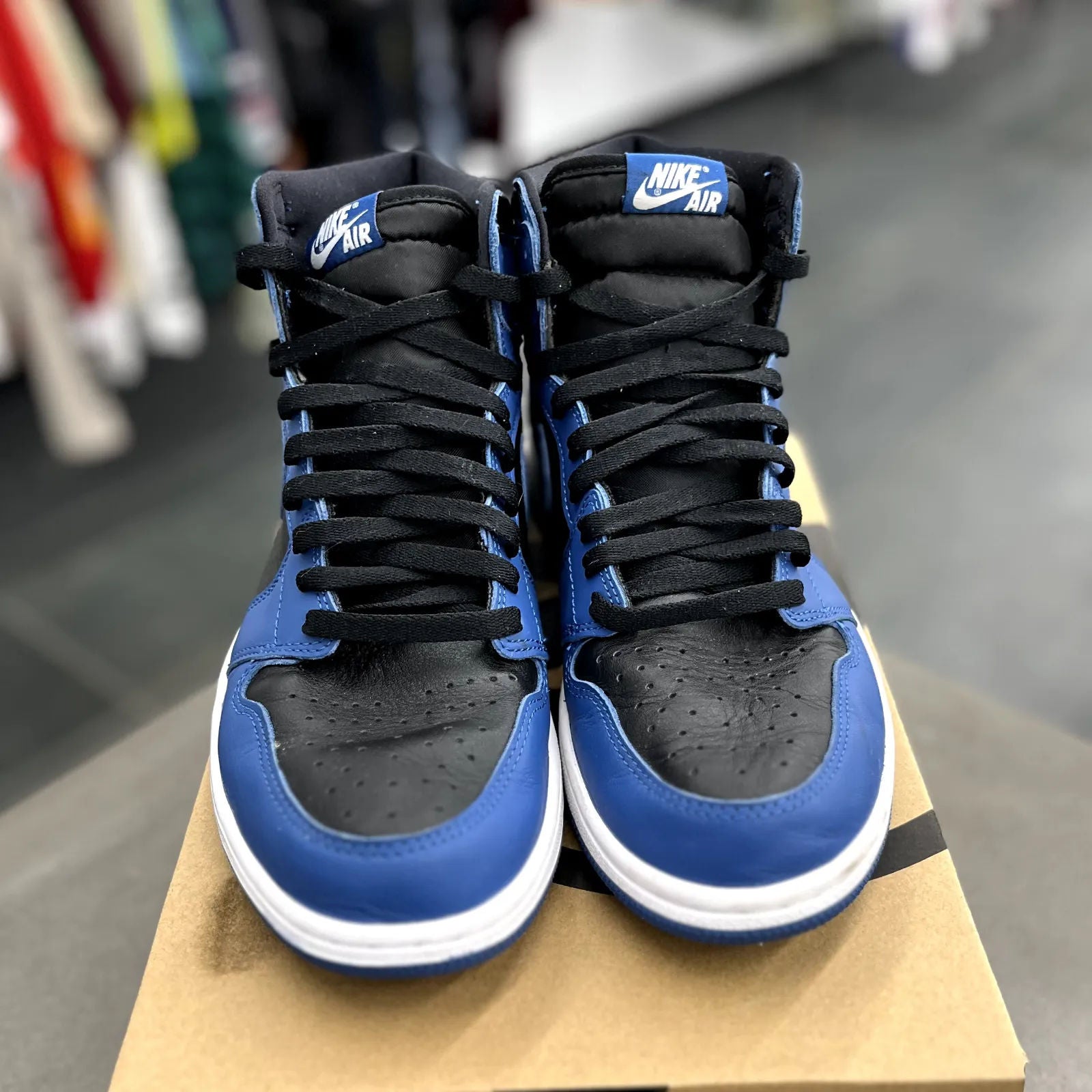 Jordan 1 Retro High OG Dark Marina Blue - Preowned