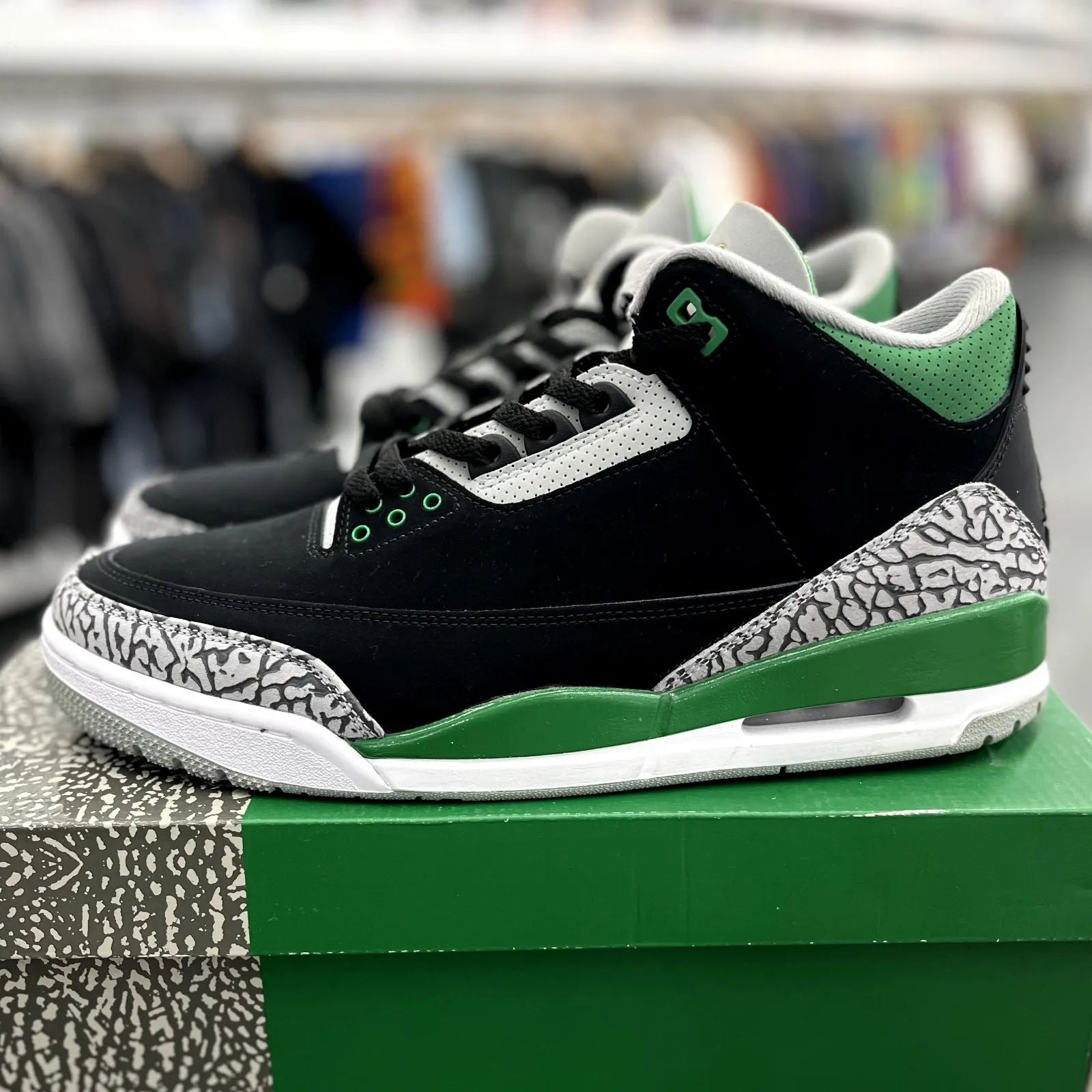 Jordan 3 Retro Pine Green - Preowned