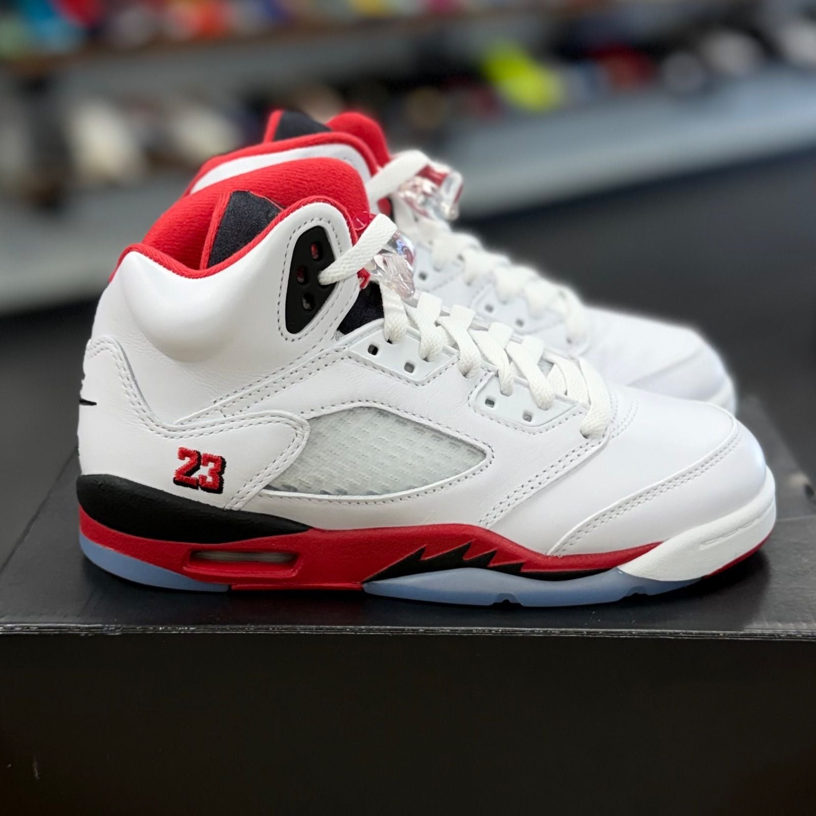 BRAND NEW STEAL - Jordan 5 Retro Fire Red Black Tongue (2025) (GS)