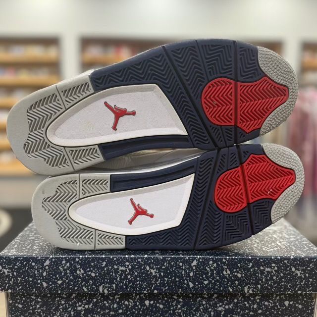 Jordan 4 Retro Midnight Navy - Preowned