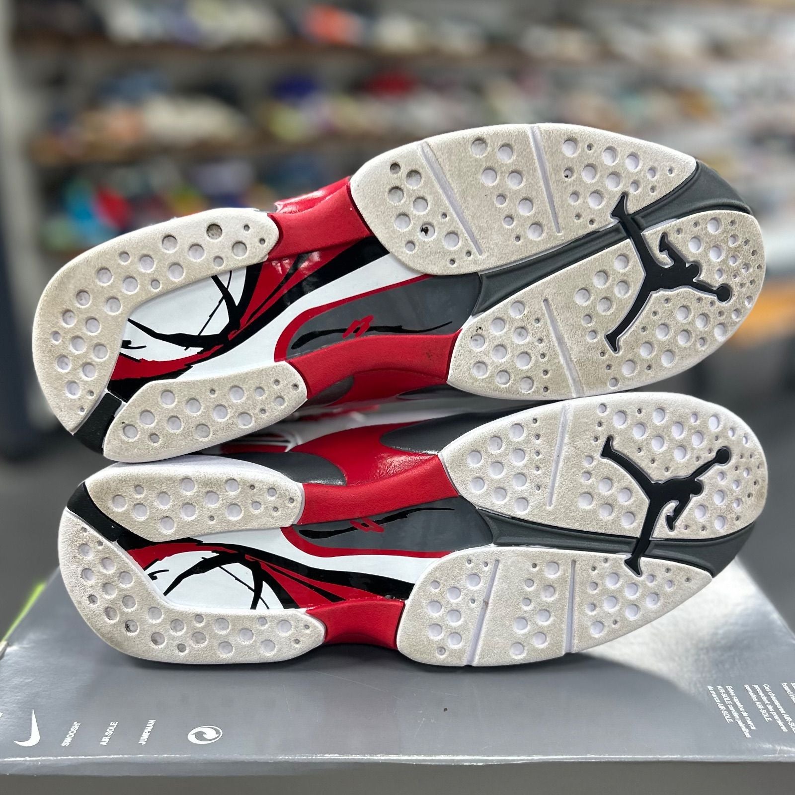Jordan 8 Retro White True Red (2025) - Preowned