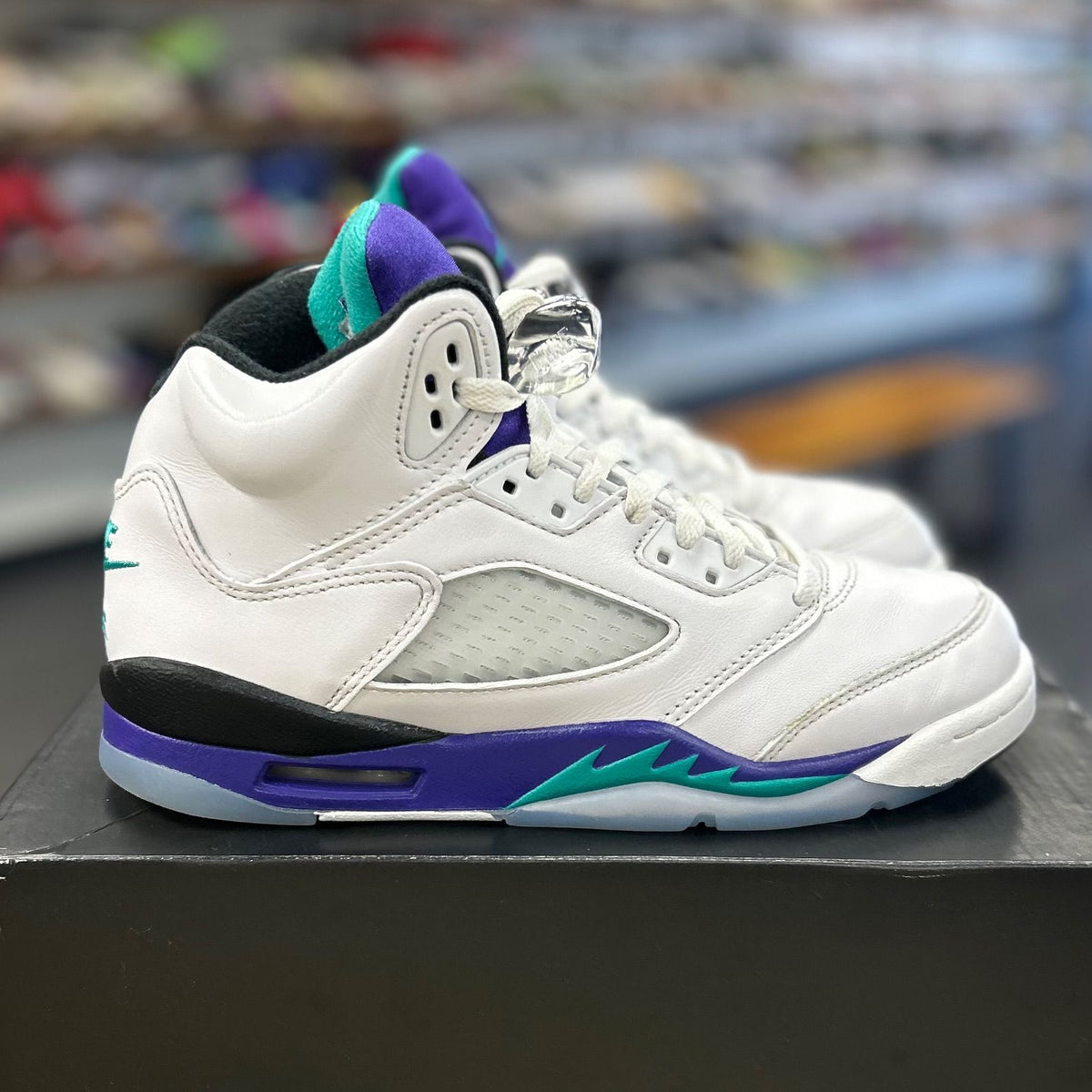 Jordan 5 Retro Grape (2025) (GS) - Preowned