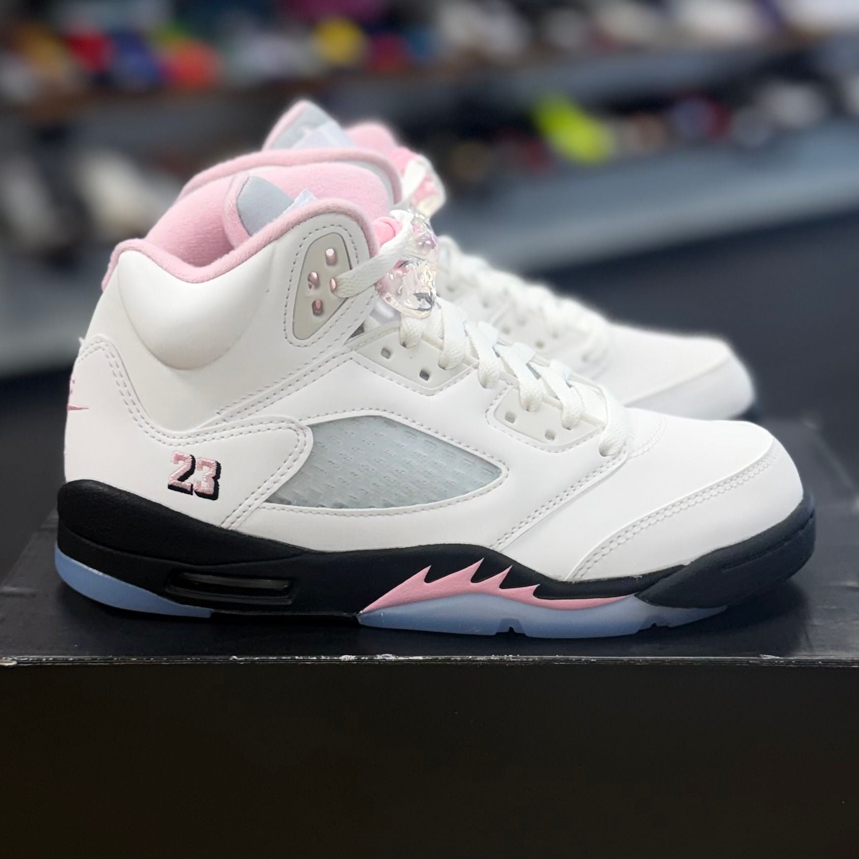 BRAND NEW STEAL - Jordan 5 Retro Medium Soft Pink (GS)