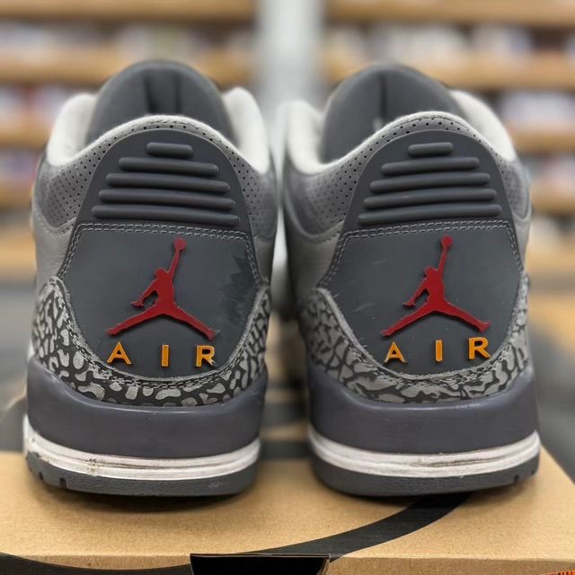 Jordan 3 Retro Cool Grey (2021) - Preowned
