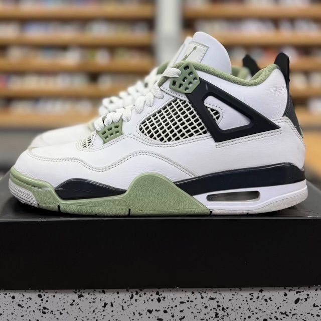 Jordan 4 Retro Seafoam (Women's) - Preowned