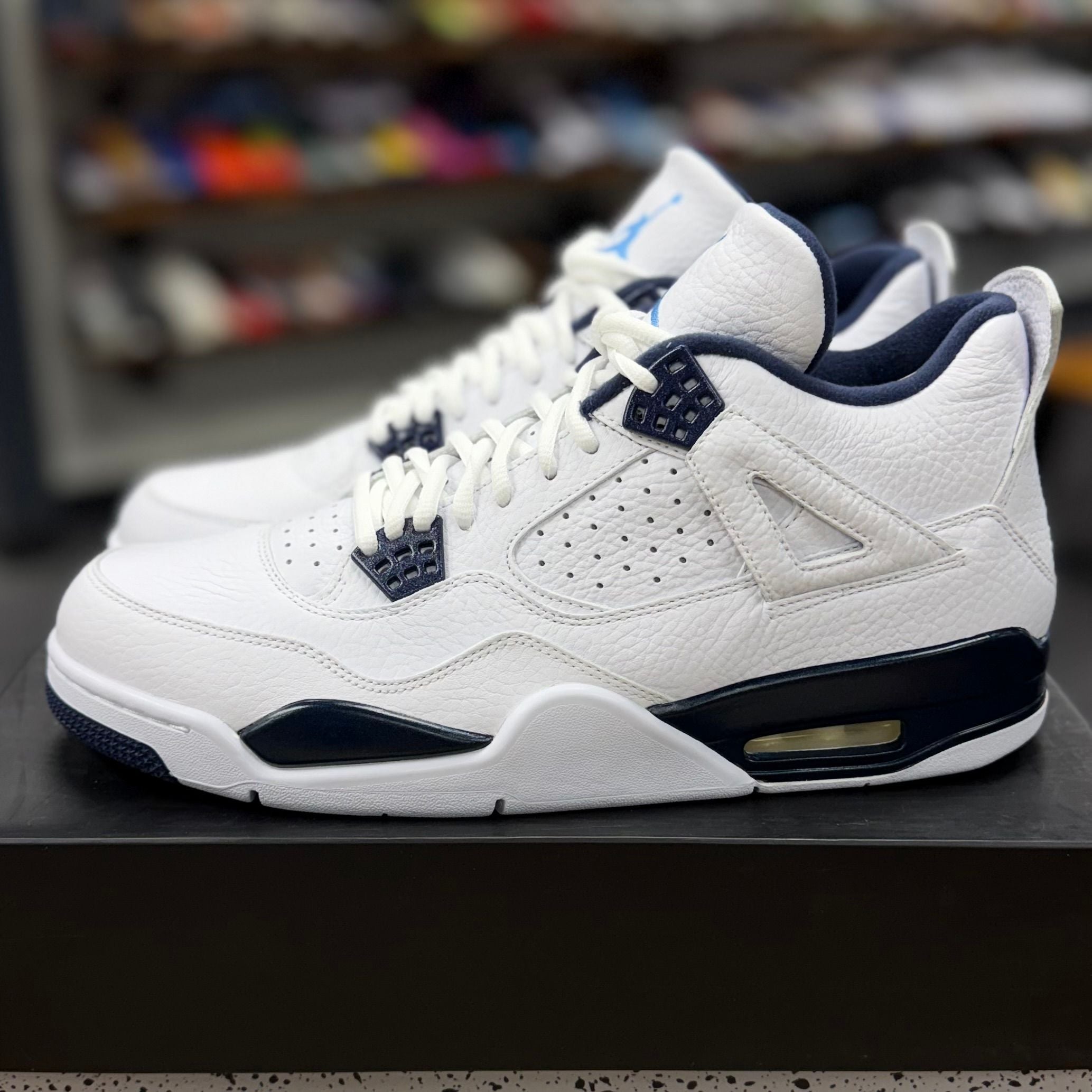 BRAND NEW STEAL - Jordan 4 Retro Columbia (2015)