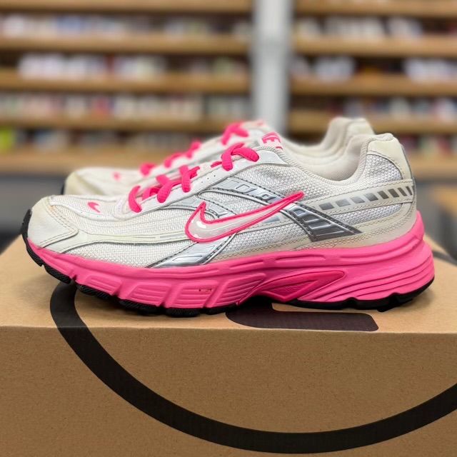 Nike Wmns Initiator White Hot Pink - Preowned