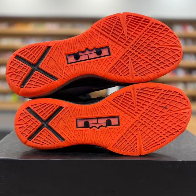 Nike LeBron X Lava - Preowned