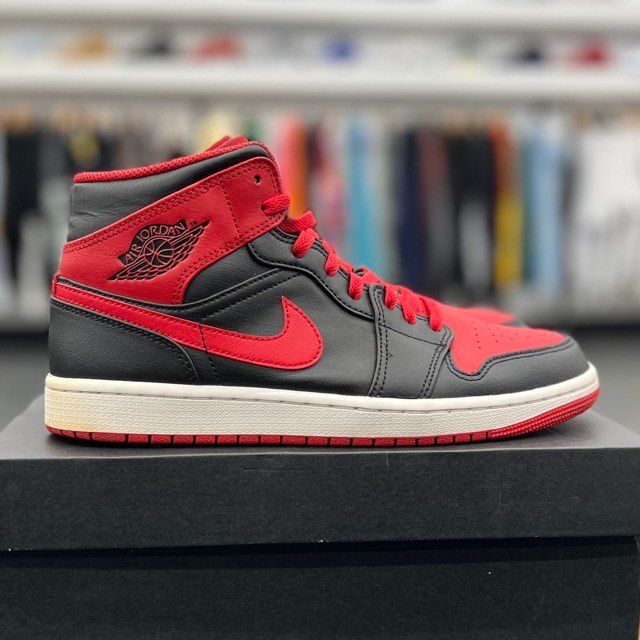 Jordan 1 Mid Alternate Bred (2022) - Preowned