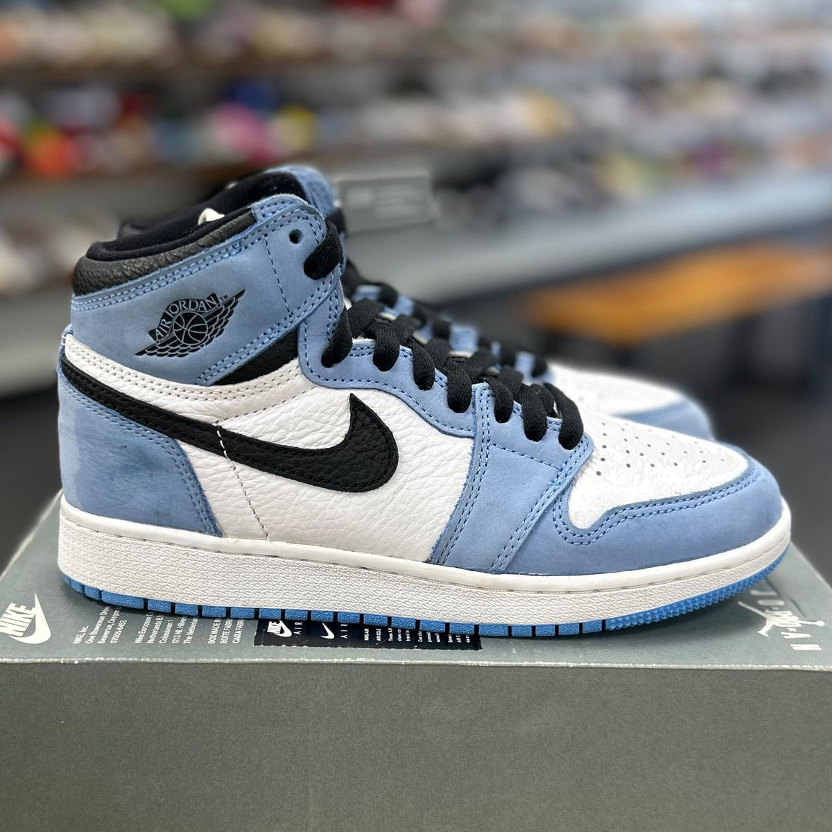 Jordan 1 Retro High OG University Blue (GS) - Preowned