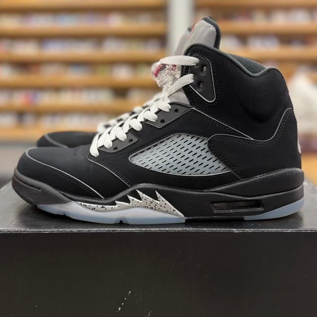 Jordan 5 Retro OG Black Metallic Reimagined - Preowned