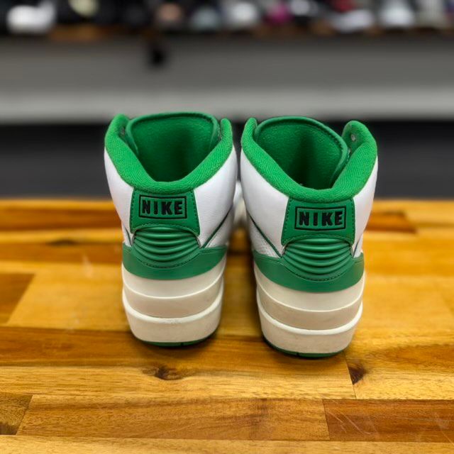 Jordan 2 Retro Lucky Green - Preowned