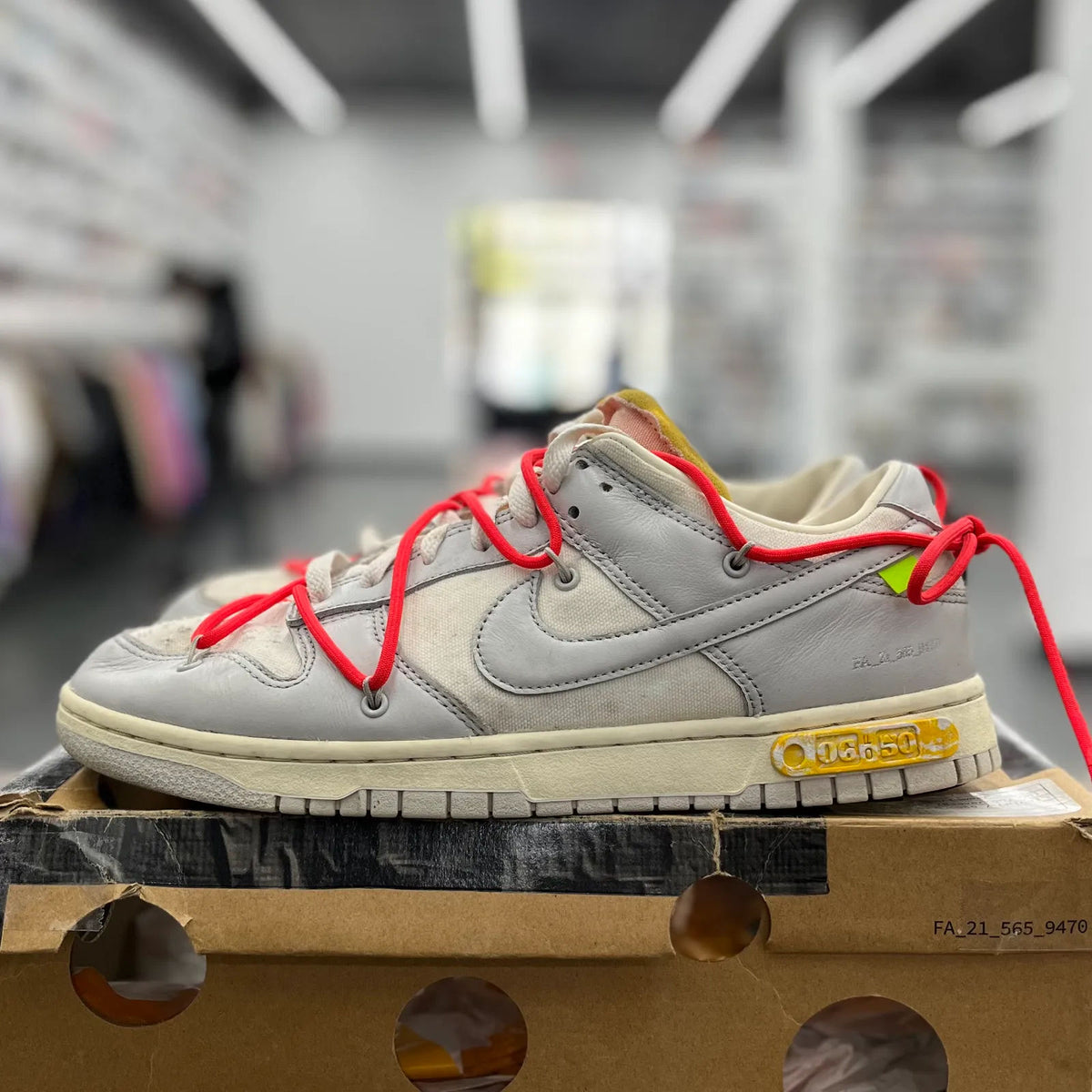 Nike Dunk Low Off-White Lot 6 - Preowned