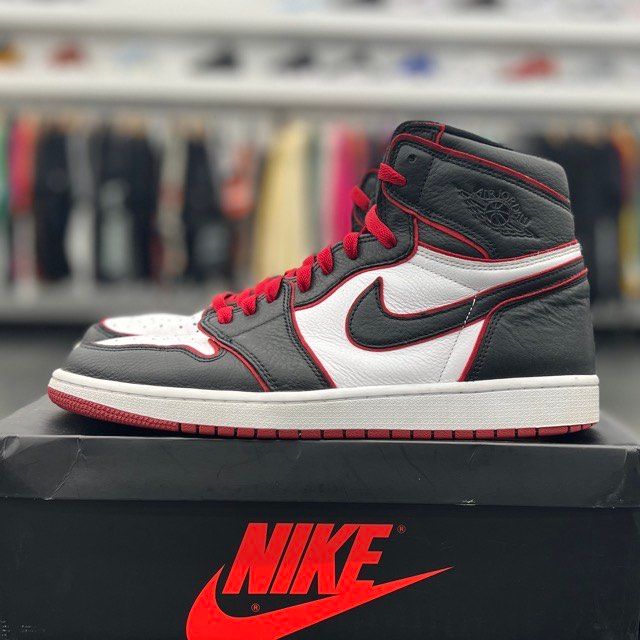 Jordan 1 Retro High Bloodline - Preowned