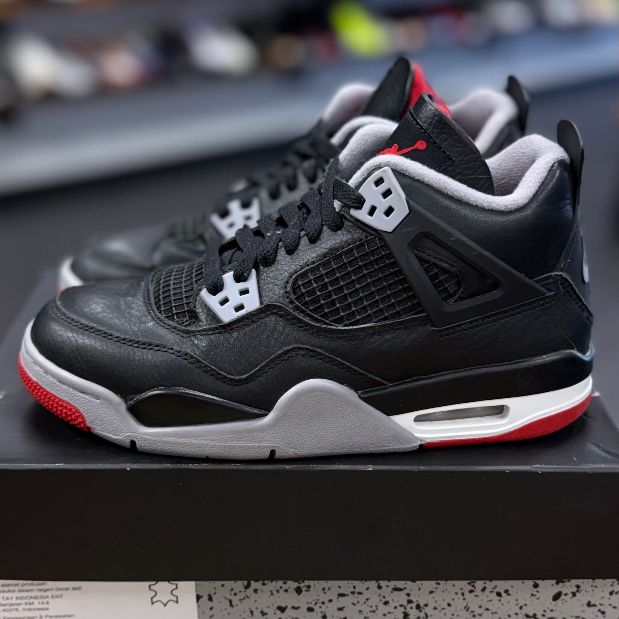 Jordan 4 Retro Bred Reimagined (GS) - Preowned