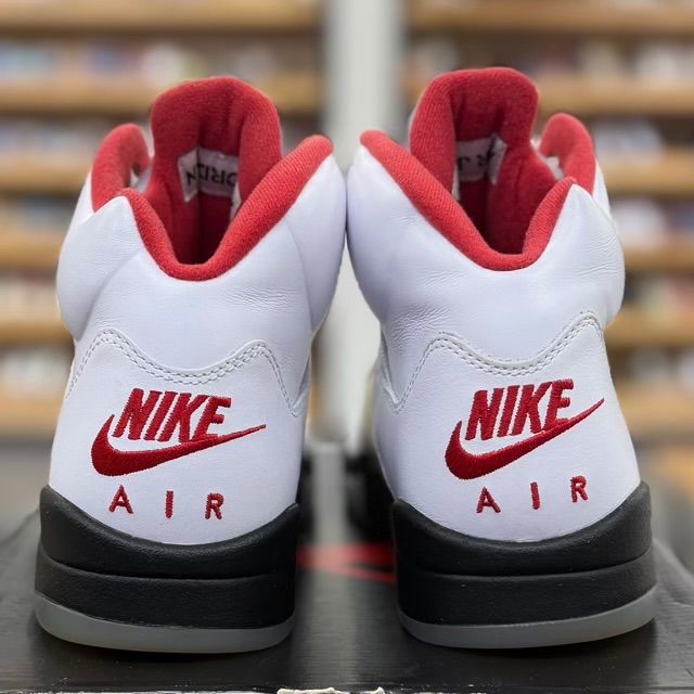 Jordan 5 Retro Fire Red Silver Tongue (2020) - Preowned