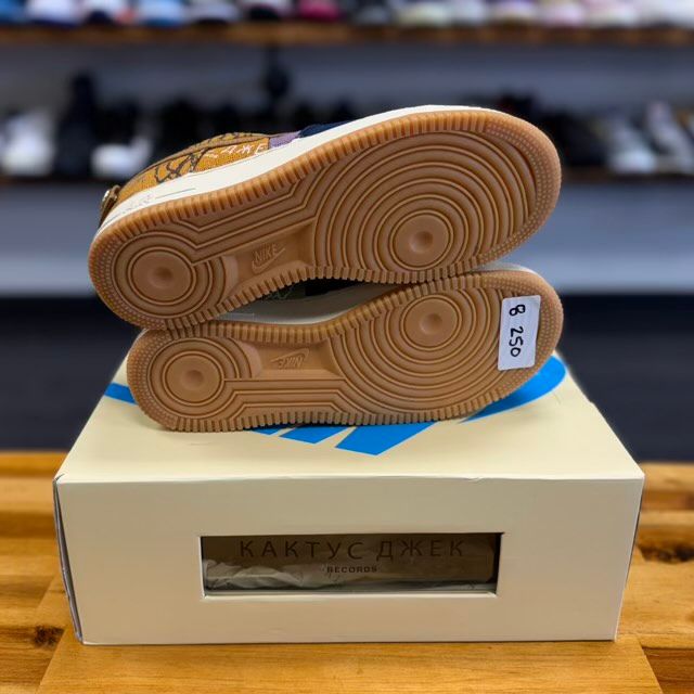 Nike Air Force 1 Low Travis Scott Cactus Jack - Preowned