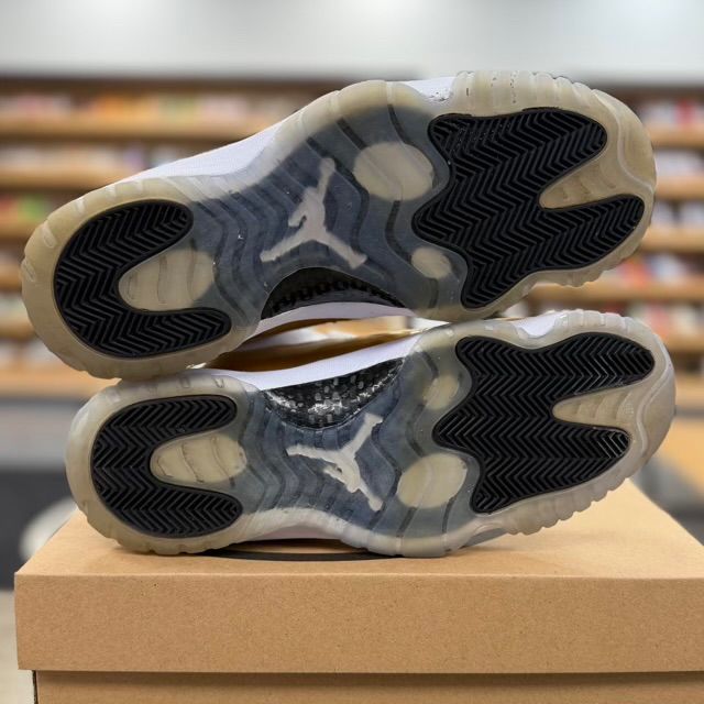 Jordan 11 Retro Low Closing Ceremony - Preowned