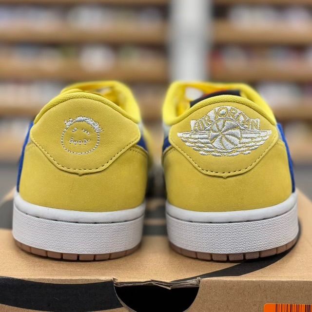 Jordan 1 Retro Low OG SP Travis Scott Canary (Women's) - Preowned