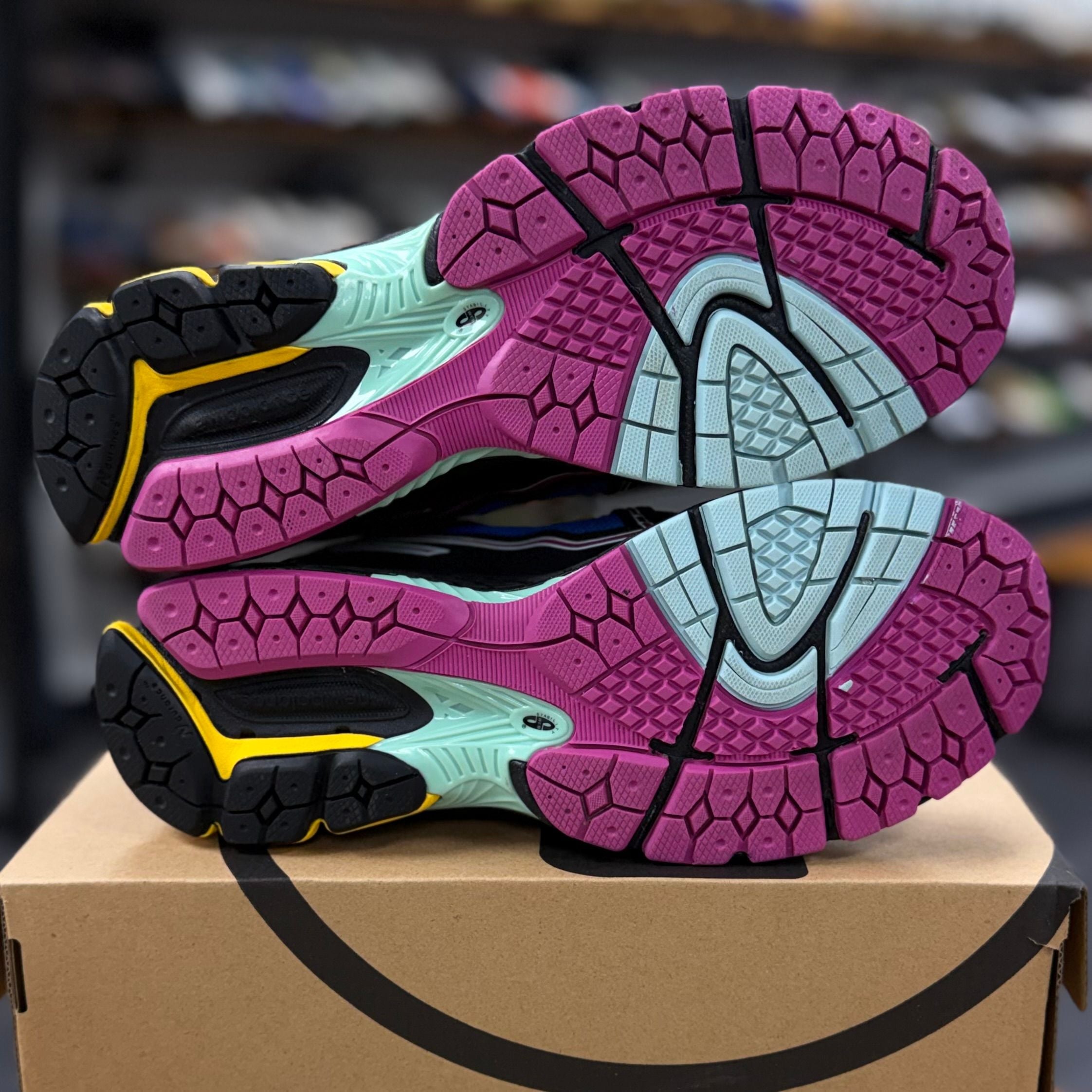 New Balance 1906R Neon Nights - Preowned